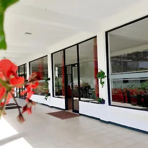 New Unique View Nuwaraeliya Hotel